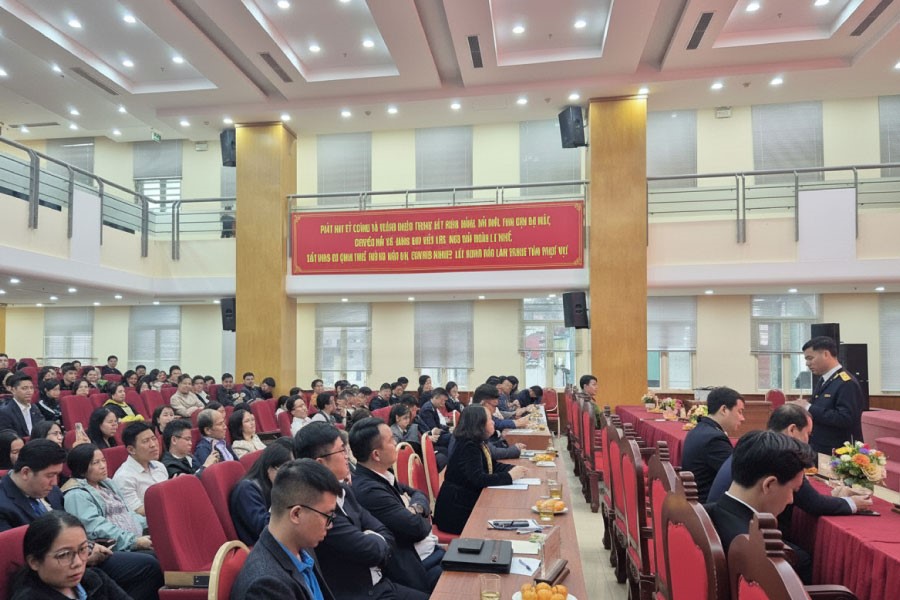 Giải đáp thắc mắc trong hội nghị